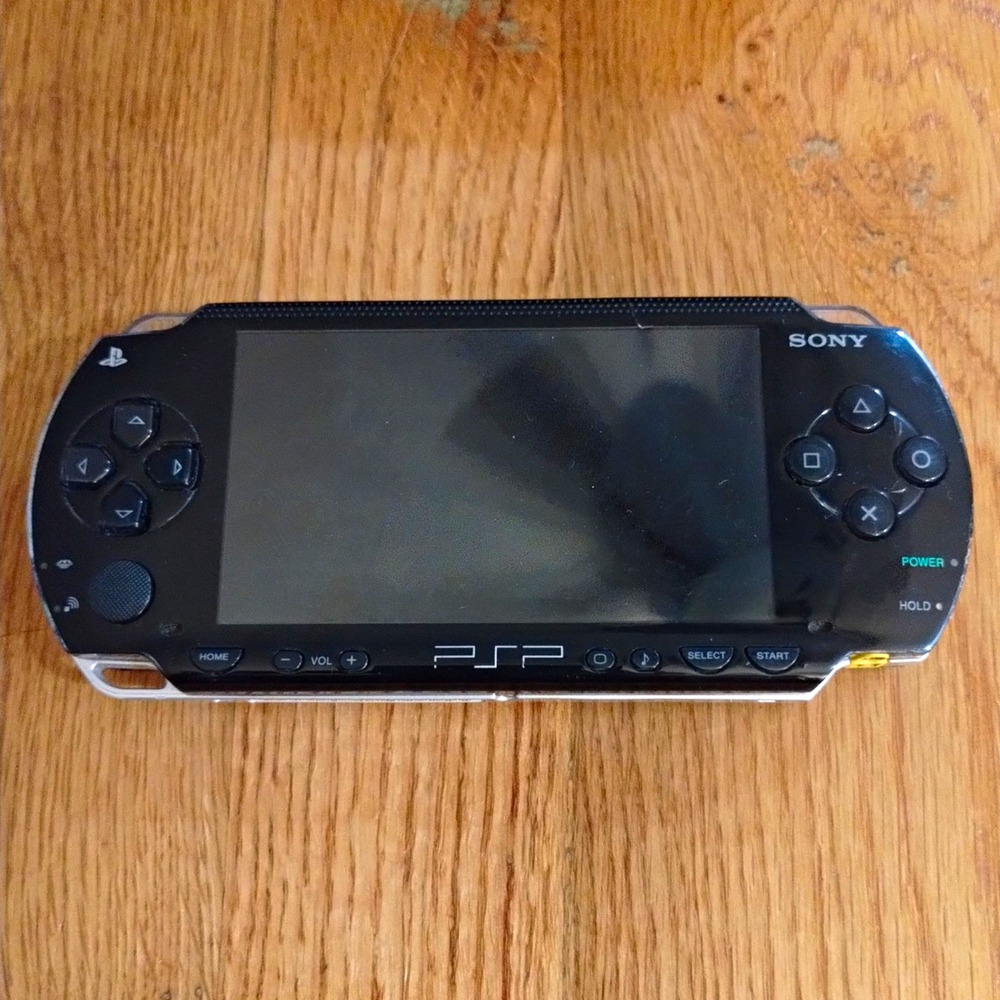 Sony PSP (PlayStation Portable) Black Handheld Console w/ AC Adapter, Case, UMD
